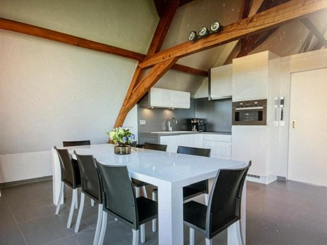 וורנה Schravenhoek Met Indoorzwembad En Sauna מראה חיצוני תמונה