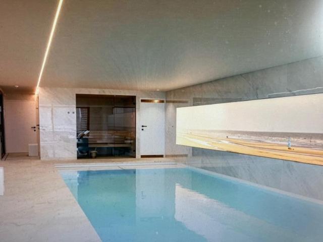 וורנה Schravenhoek Met Indoorzwembad En Sauna מראה חיצוני תמונה