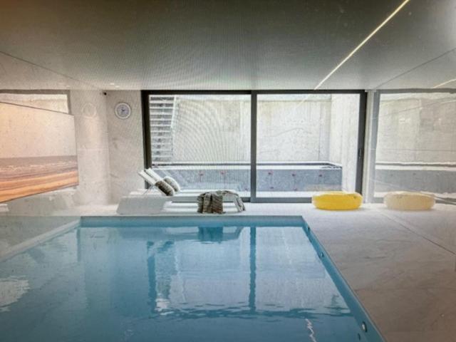 וורנה Schravenhoek Met Indoorzwembad En Sauna מראה חיצוני תמונה