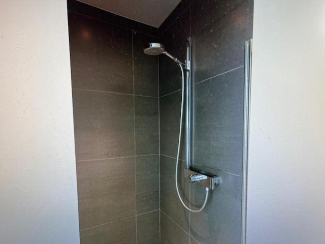וורנה Schravenhoek Met Indoorzwembad En Sauna מראה חיצוני תמונה
