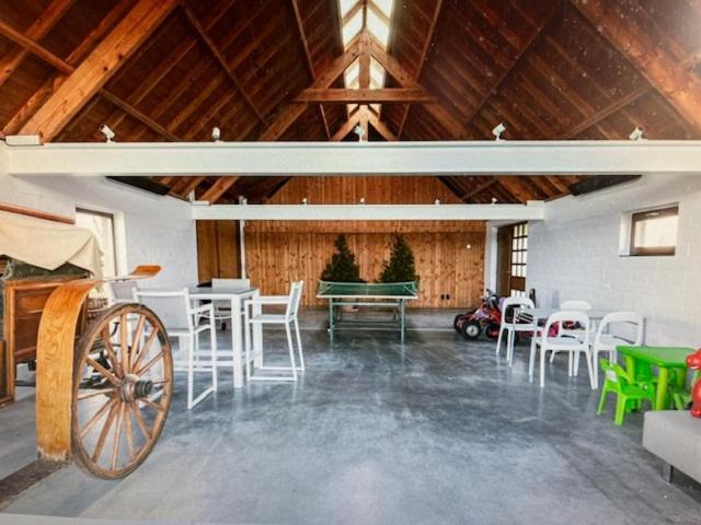וורנה Schravenhoek Met Indoorzwembad En Sauna מראה חיצוני תמונה